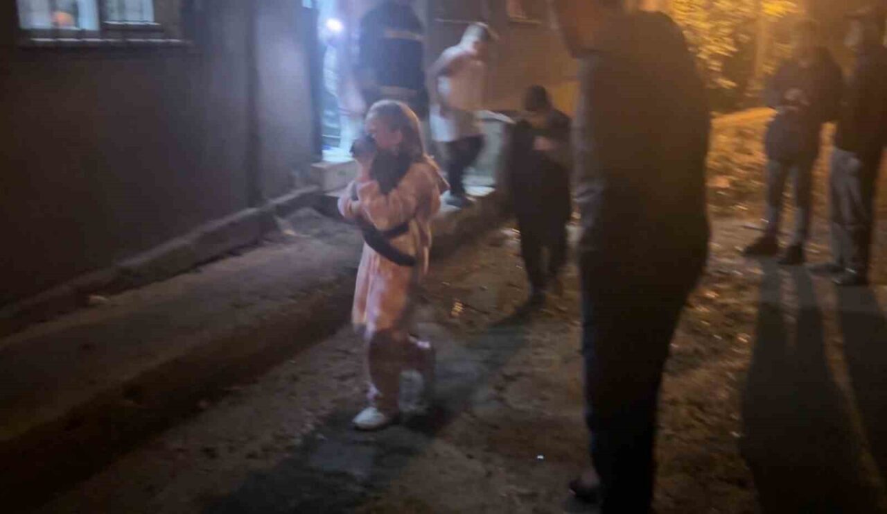 Samsun'da bir 4 katlı binanın giriş katında soba nedeniyle çıkan