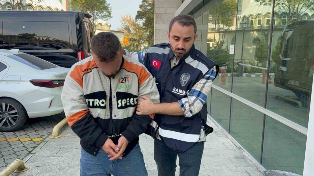 Samsun’un İlkadım ilçesinde narkotik ekipleri, uyuşturucu hap ticareti yapan 22