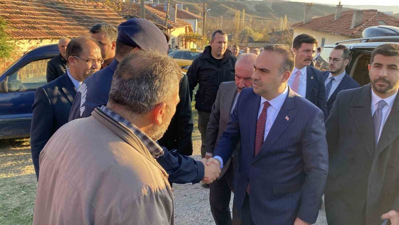 Sanayi ve Teknoloji Bakanı Mehmet Fatih Kacır, Gürcistan-Azerbaycan sınırında düşen
