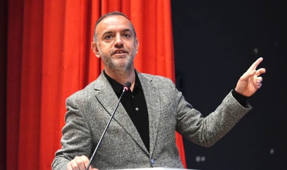 Sancaktepe’de Üniversite Hazırlık Eğitimi Alan Öğrenci Sayısı 4 Bin 712’ye Ulaştı Sancaktepe Belediye Başkanı Alper Yeğin, Gençlik Merkezi'nde 4 bin 712