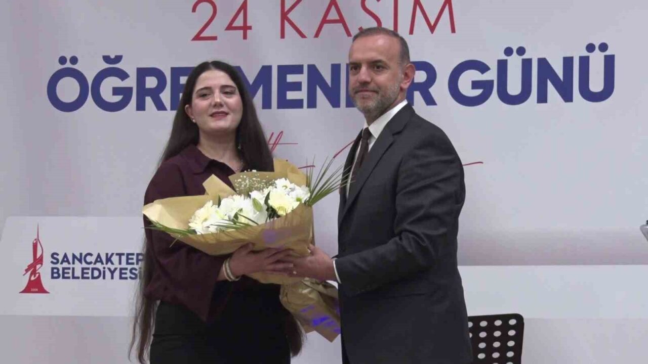 Sancaktepe’de 24 Kasım Öğretmenler Günü etkinliği düzenlendi. Programa katılan Belediye