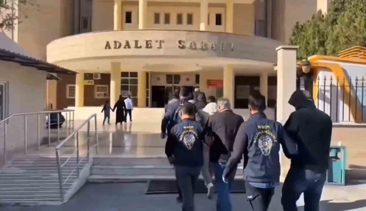 Şanlıurfa’da Gerçekleştirilen Dolandırıcılık Operasyonunda 5 Şüpheli Tutuklandı
