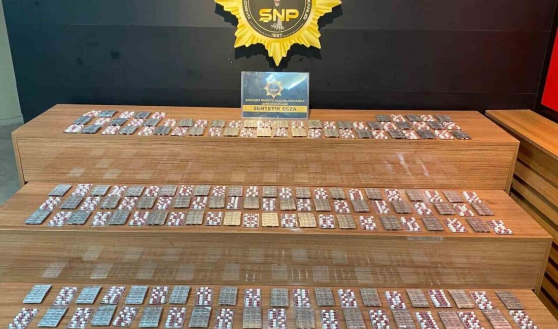 Şanlıurfa'da narkotik ekipleri, bir kişinin ikametinde ve aracında yaptıkları aramalarda