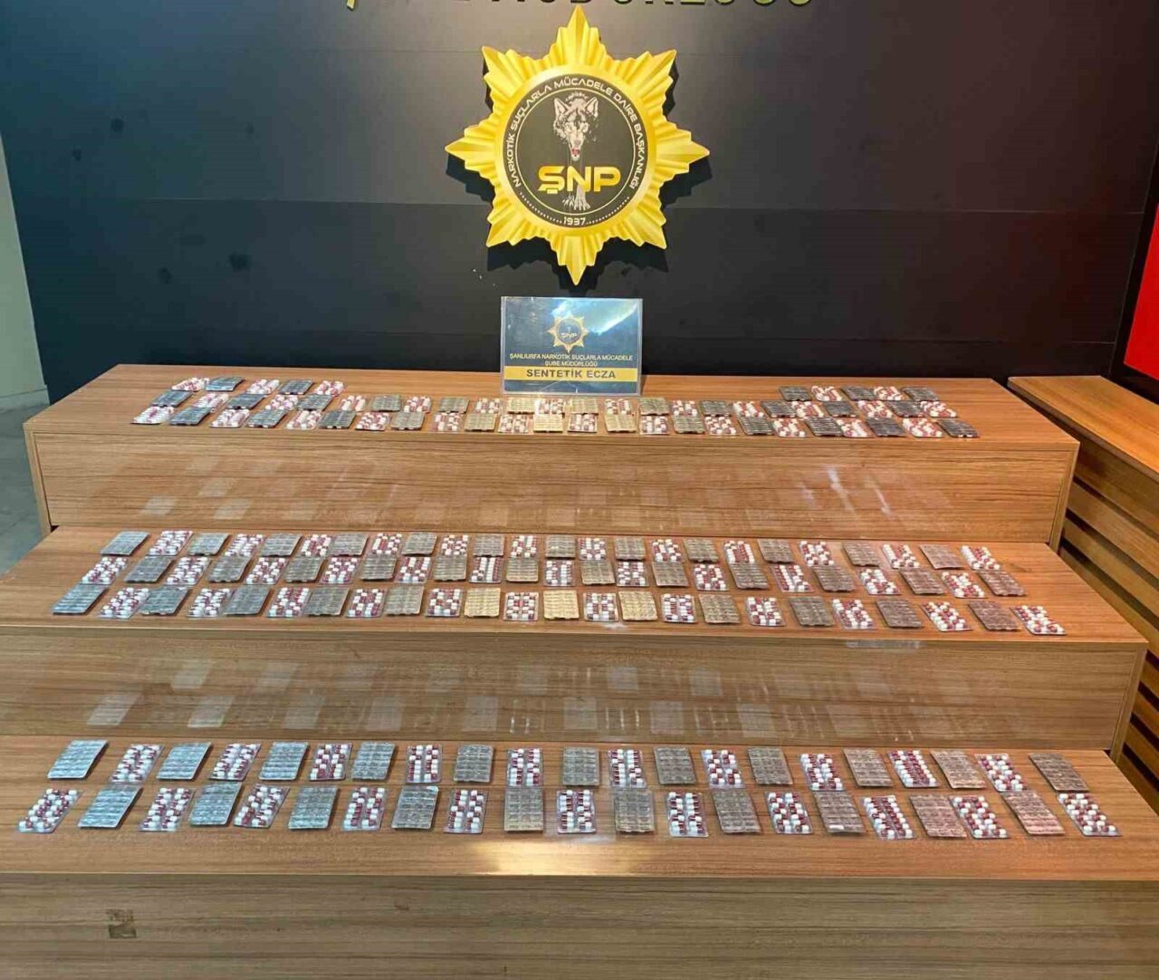 Şanlıurfa’da Uyuşturucuyla Mücadele Operasyonunda 2.404 Hap Ele Geçirildi, 1 Kişi Gözaltında