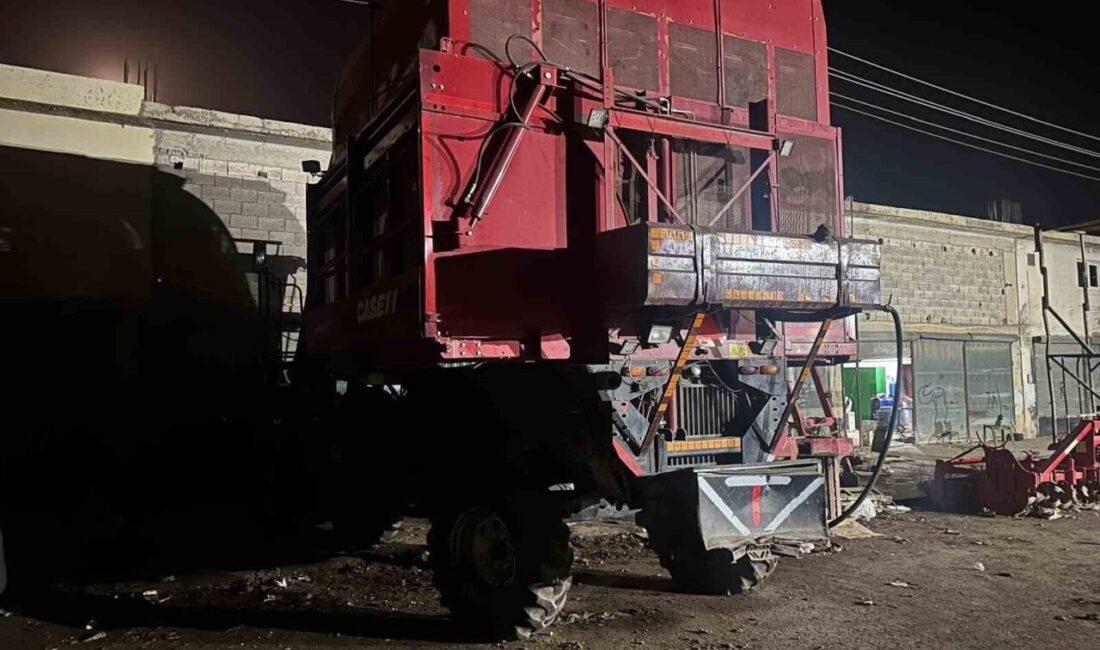 Şanlıurfa'nın Eyyübiye ilçesindeki Uğurlu Sanayi Sitesi'nde bir biçerdöverin 1 milyon