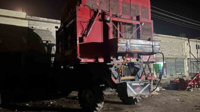 Şanlıurfa'nın Eyyübiye ilçesindeki Uğurlu Sanayi Sitesi'nde bir biçerdöverin 1 milyon