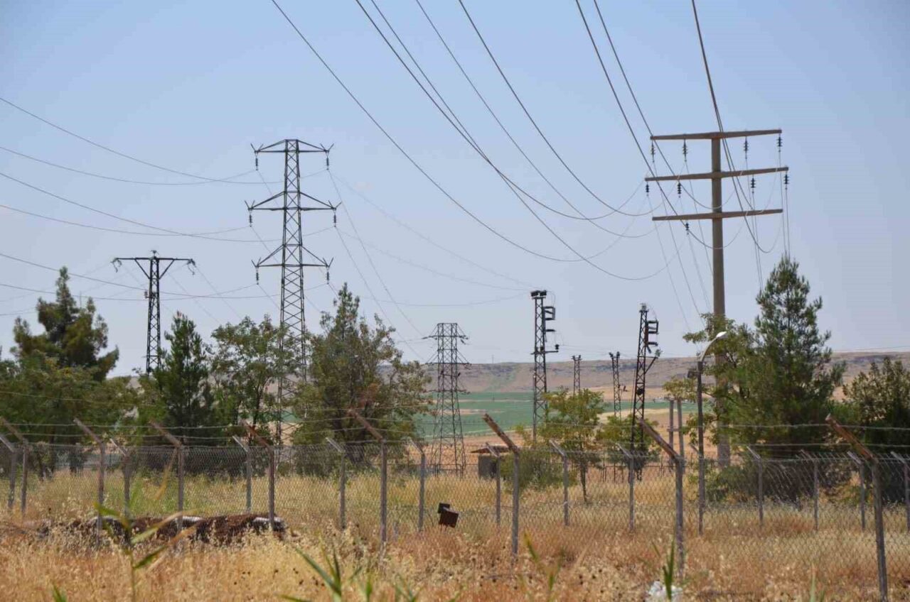 Dicle Elektrik, Şanlıurfa'da tarımsal sulama alanında borcunu ödemeyen 16 bini