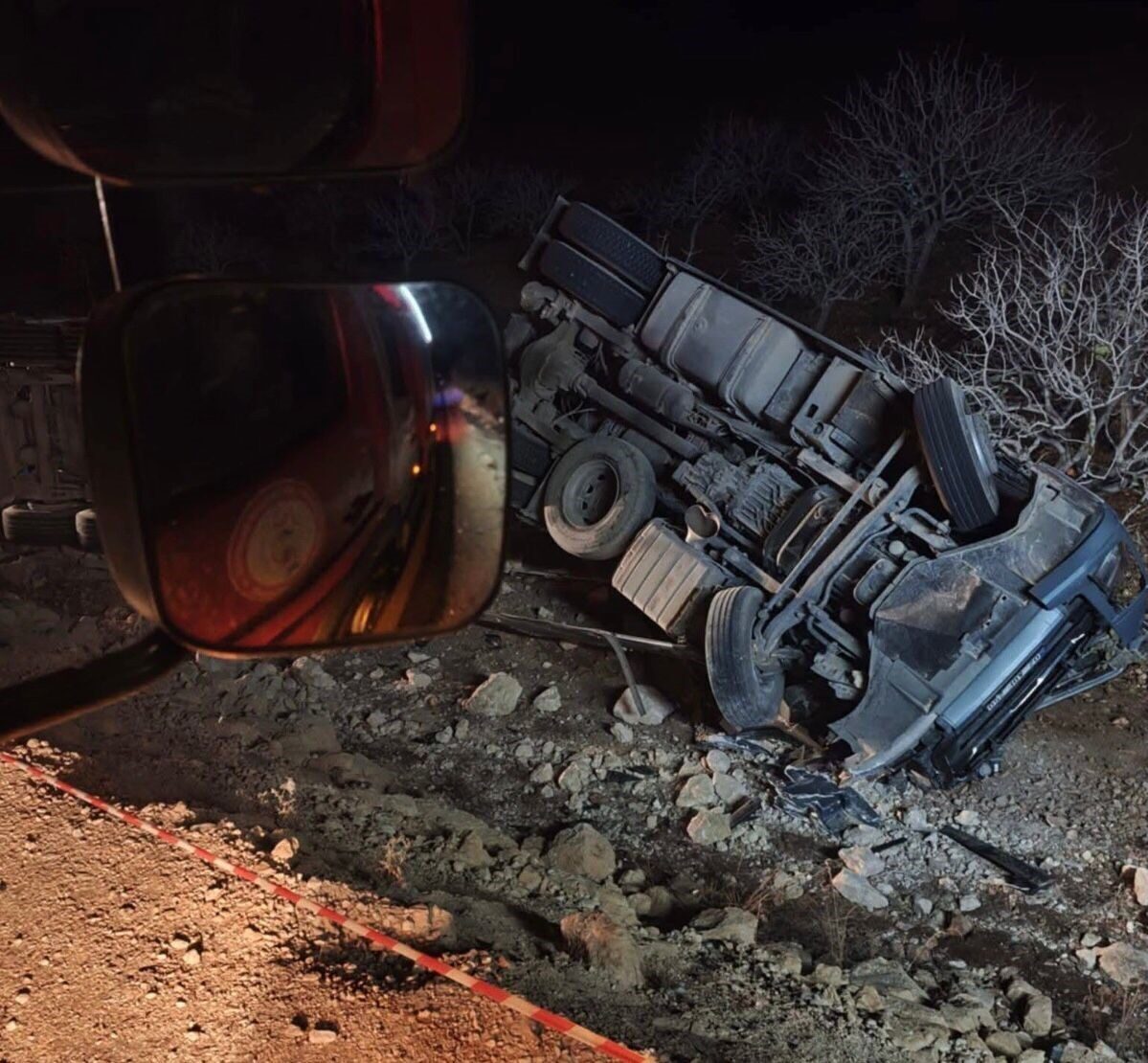 Bozova’da Kontrolden Çıkan Tırın Devrilmesi Sonucu Sürücü Hayatını Kaybetti