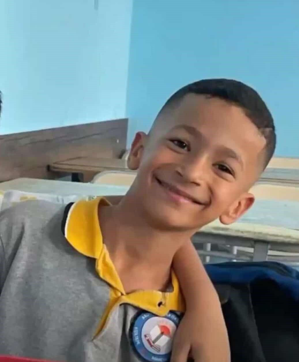 Şanlıurfa'nın Ceylanpınar ilçesinde hafif ticari araç ile tırın çarpışması sonucu