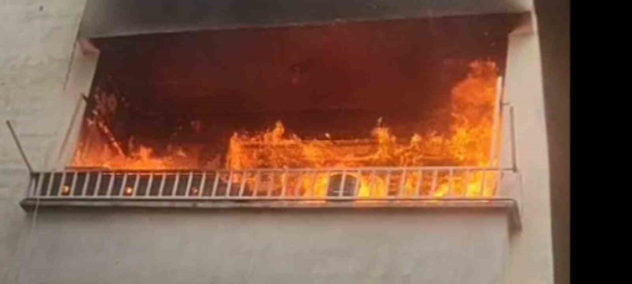 Şanlıurfa’da Apartmanda Çıkan Yangın, İtfaiye Müdahalesiyle Söndürüldü, Maddi Hasar Oluştu