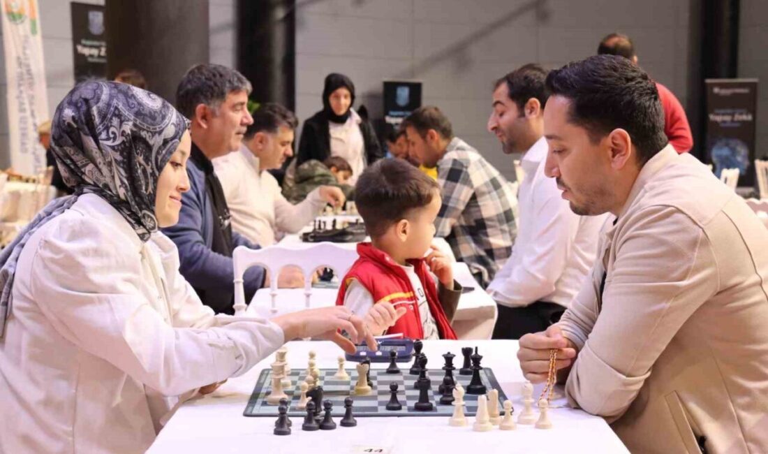 Şanlıurfa’da Öğretmenler Günü’ne özel düzenlenen Satranç Turnuvası sonuçlandı Şanlıurfa'da 24 Kasım Öğretmenler Günü etkinlikleri kapsamında düzenlenen Satranç Turnuvası,