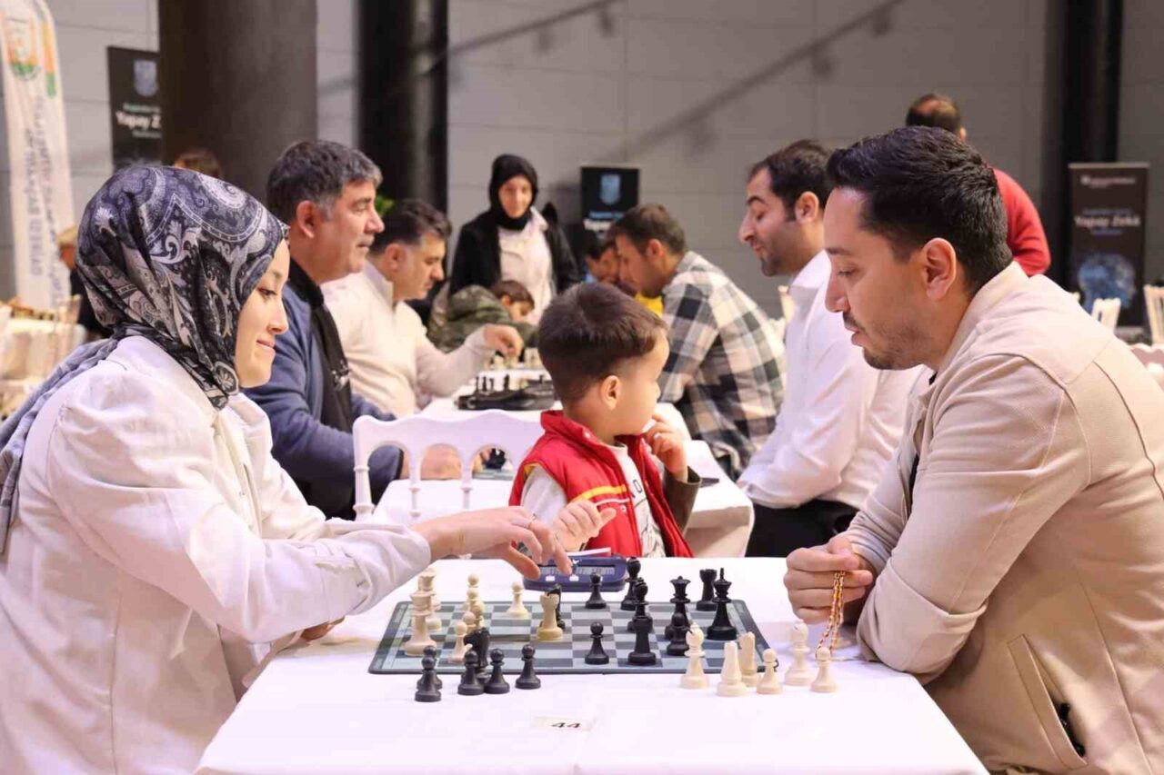 Şanlıurfa’da Öğretmenler Günü’ne özel düzenlenen Satranç Turnuvası sonuçlandı