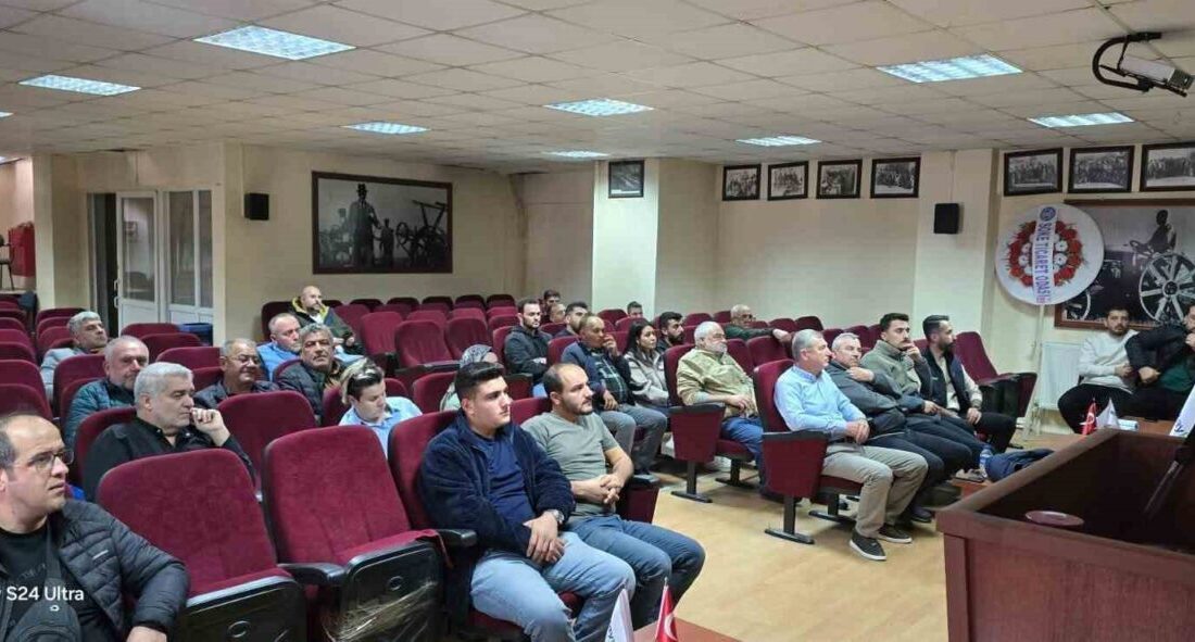 Aydın'da Şap hastalığı üzerine Söke Ziraat Odası'nda bilgilendirme toplantısı düzenlendi.