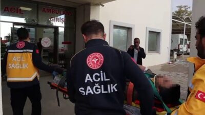 Adıyaman'ın Besni ilçesinde şarampole yuvarlanan otomobilde 5 kişi yaralandı. Kasım