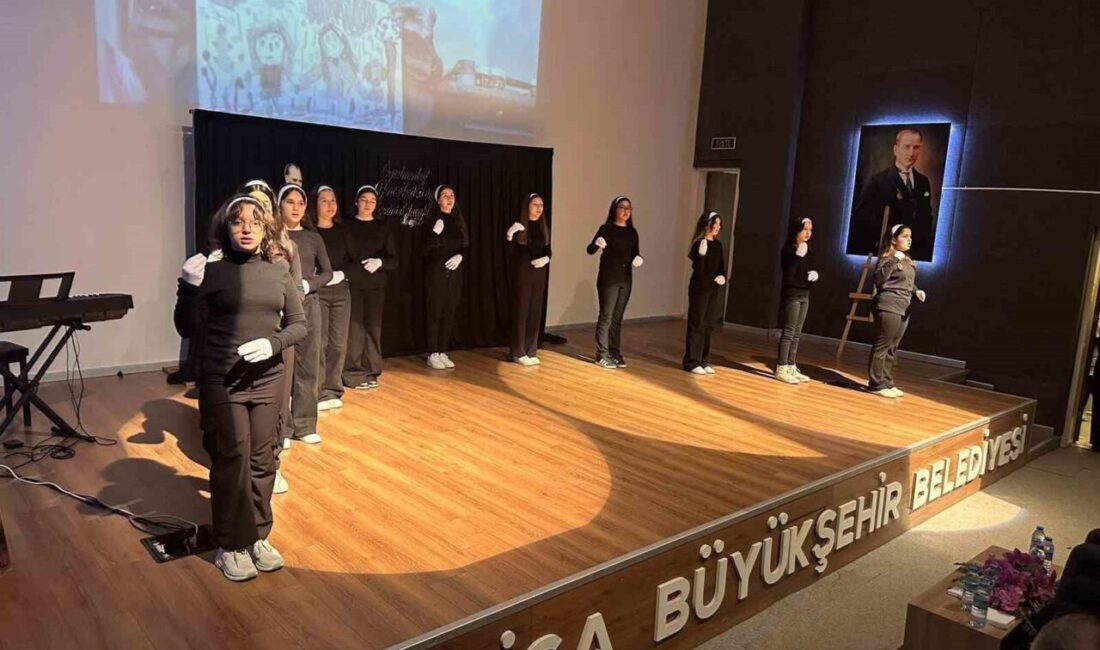 Sarıgöl’de 24 Kasım Öğretmenler Günü, Şehit Esin Akay Ortaokulu’nun düzenlediği törenle coşkuyla kutlandı Sarıgöl'de 24 Kasım Öğretmenler Günü, Sarıgöl Şehit Esin Akay Ortaokulu'nun