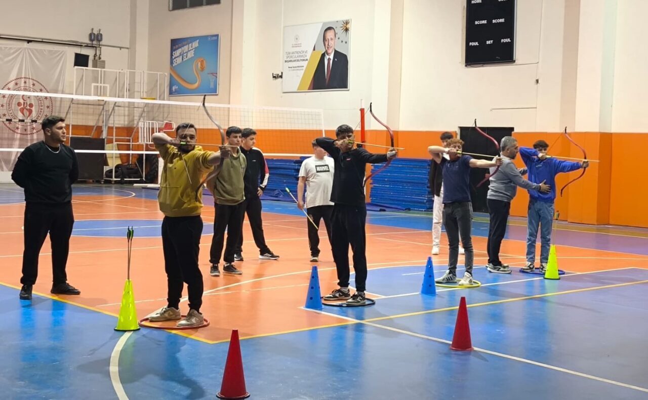 Sarıgöl Gençlik ve Spor İlçe Müdürlüğü, Geleneksel Türk Okçuluğu kursuna