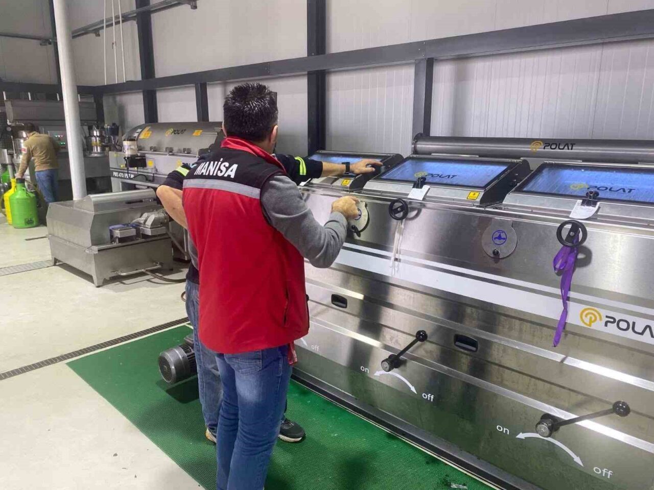 Sarıgöl’de yağhane ve zeytinyağı tesislerine düzenli denetim yapıldı