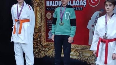 Denizli’deki Haldun Alagaş Uluslararası Karate Turnuvası'nda Yıldızlar 50 kilogram kumite