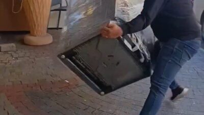 Aydın'ın Koçarlı ilçesinde Şener Alevci, beyaz eşya mağazasından aldığı bulaşık