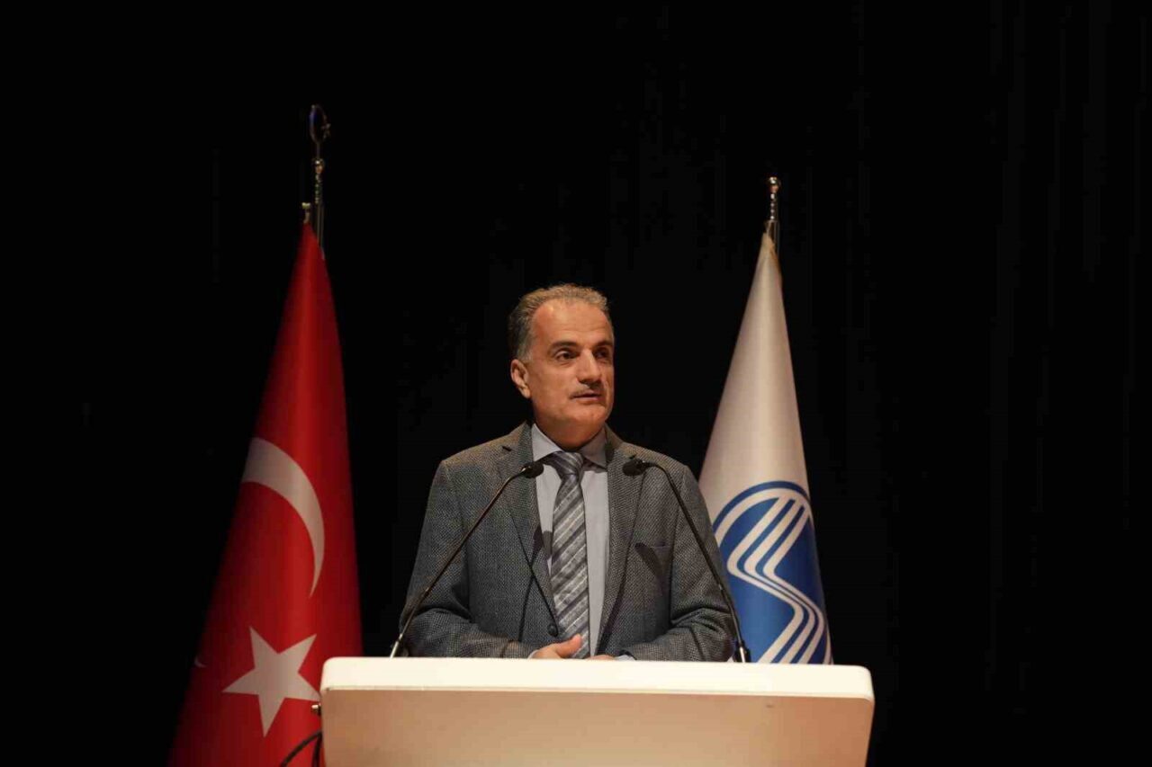 Sakarya Üniversitesi, 2024 yılı boyunca başarılı akademik çalışmalar yürüten akademisyenleri