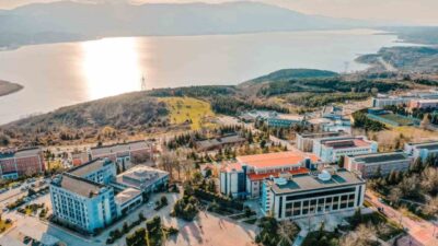 Sakarya Üniversitesi, QS Sustainability 2026 sıralamasında Türkiye’de devlet üniversiteleri arasında