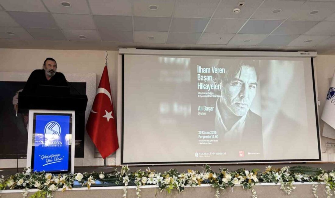 Sakarya Üniversitesi’nde Ali Başar, Öğrencilere Oyunculuk Serüvenini Anlattı Sakarya Üniversitesi'nde düzenlenen "İlham Veren Başarı Hikayeleri" etkinliğinde ünlü oyuncu