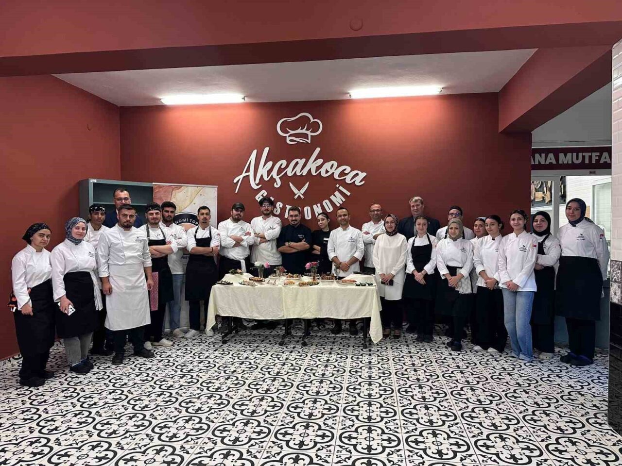 Düzce Üniversitesi Gastronomi Topluluğu, Sushisel ile iş birliği yaparak "Sushisel