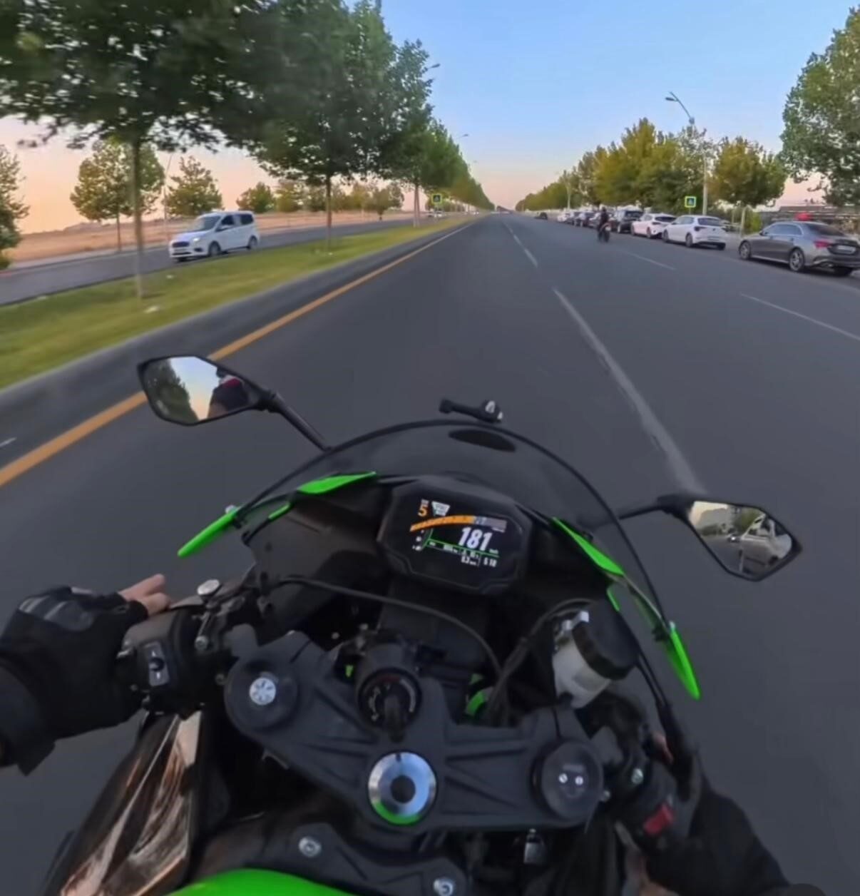 Diyarbakır'da bir motosiklet sürücüsü, Kayapınar ilçesinde 181 kilometre hız yaparak