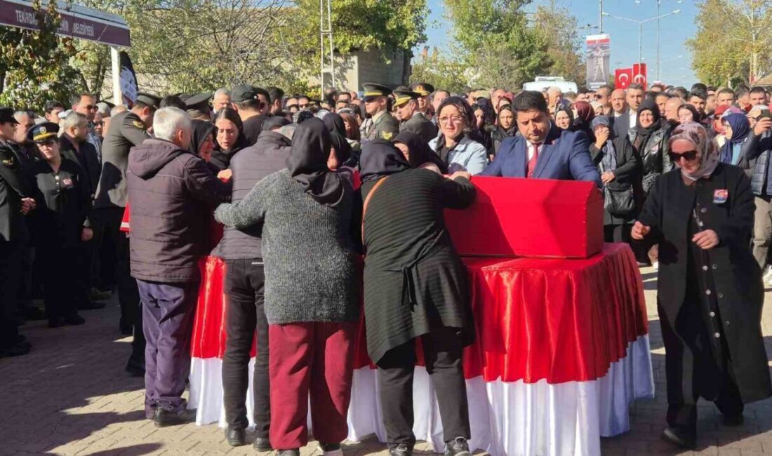 Şehit Astsubay İlker Aykut’un Cenazesi Tekirdağ’a Uğurlandı Azerbaycan'dan dönerken düşen askeri kargo uçağında şehit olan Hava Uçak