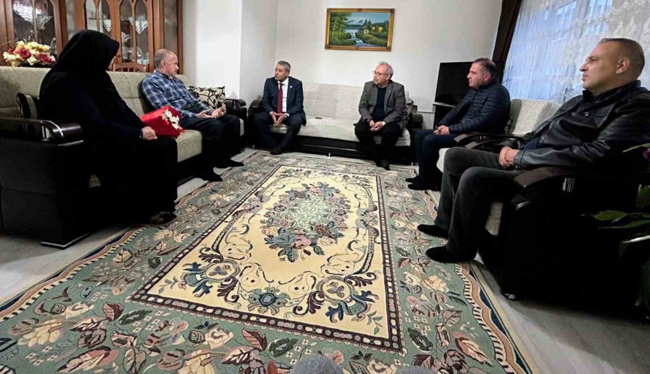 Hürriyetçi Eğitim Sendikası Bursa Şube Başkanı Selahattin Gürses, şehit Hava