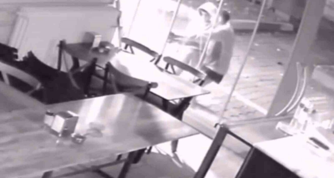 Tekirdağ'ın Süleymanpaşa ilçesinde, küçük yaşta bir grup çocuk gece boyunca