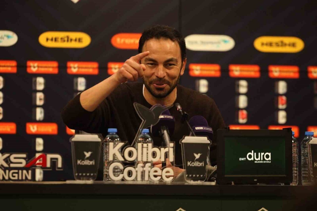 Kocaelispor Teknik Direktörü Selçuk İnan, Gençlerbirliği galibiyetini kutlayarak, oyuncularının performansından