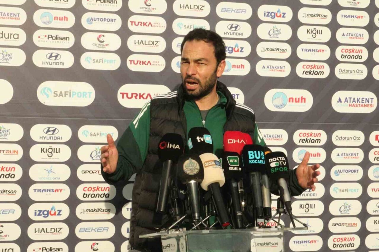 Kocaelispor Teknik Direktörü Selçuk İnan, Göztepe ile oynayacakları maç öncesinde,
