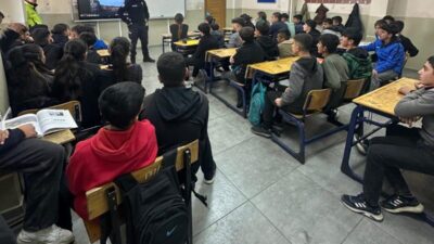 Selim’de 65 öğrenciye, Kars İl Emniyet Müdürlüğü tarafından Trafik Dedektifleri