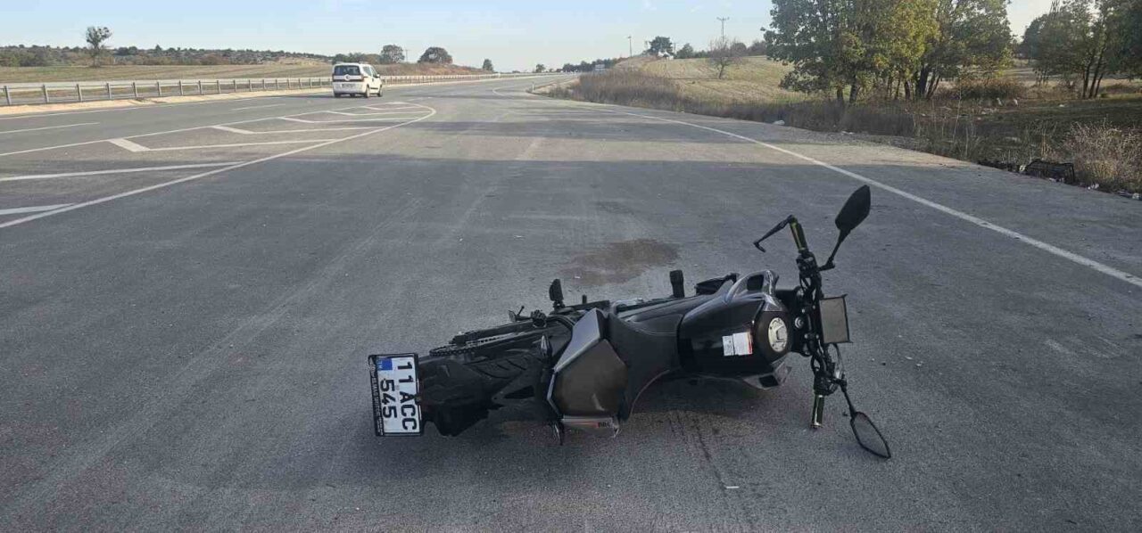 Bilecik-Bursa kara yolunda Ümit Y. yönetimindeki motosiklet, aniden önüne çıkan