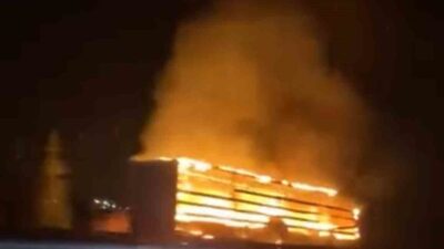 Tokat'ta A.H. idaresindeki İran plakalı tırın lastiği seyir halindeyken alev