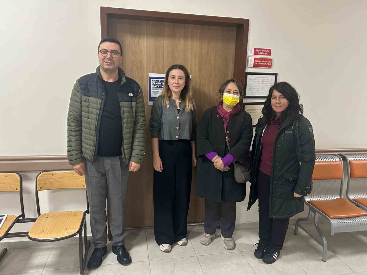 Eskişehir'de tütünle savaş kapsamında Çifteler Toplum Sağlığı Merkezi'nde açılan Sigara