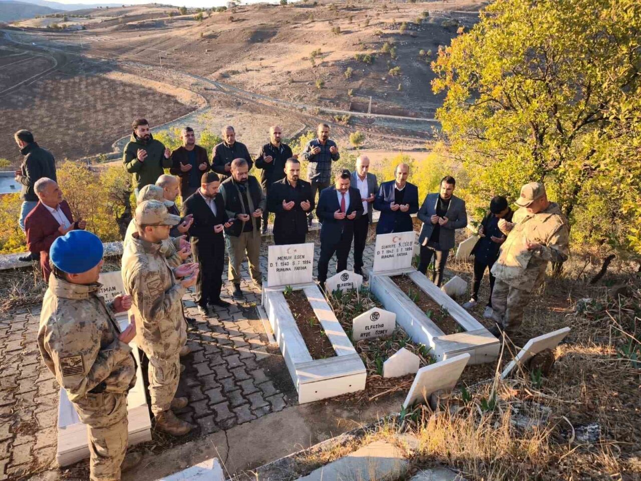 Siirt'in Bayraktepe köyünde, 17 Kasım 1994'te terör saldırısında şehit düşen
