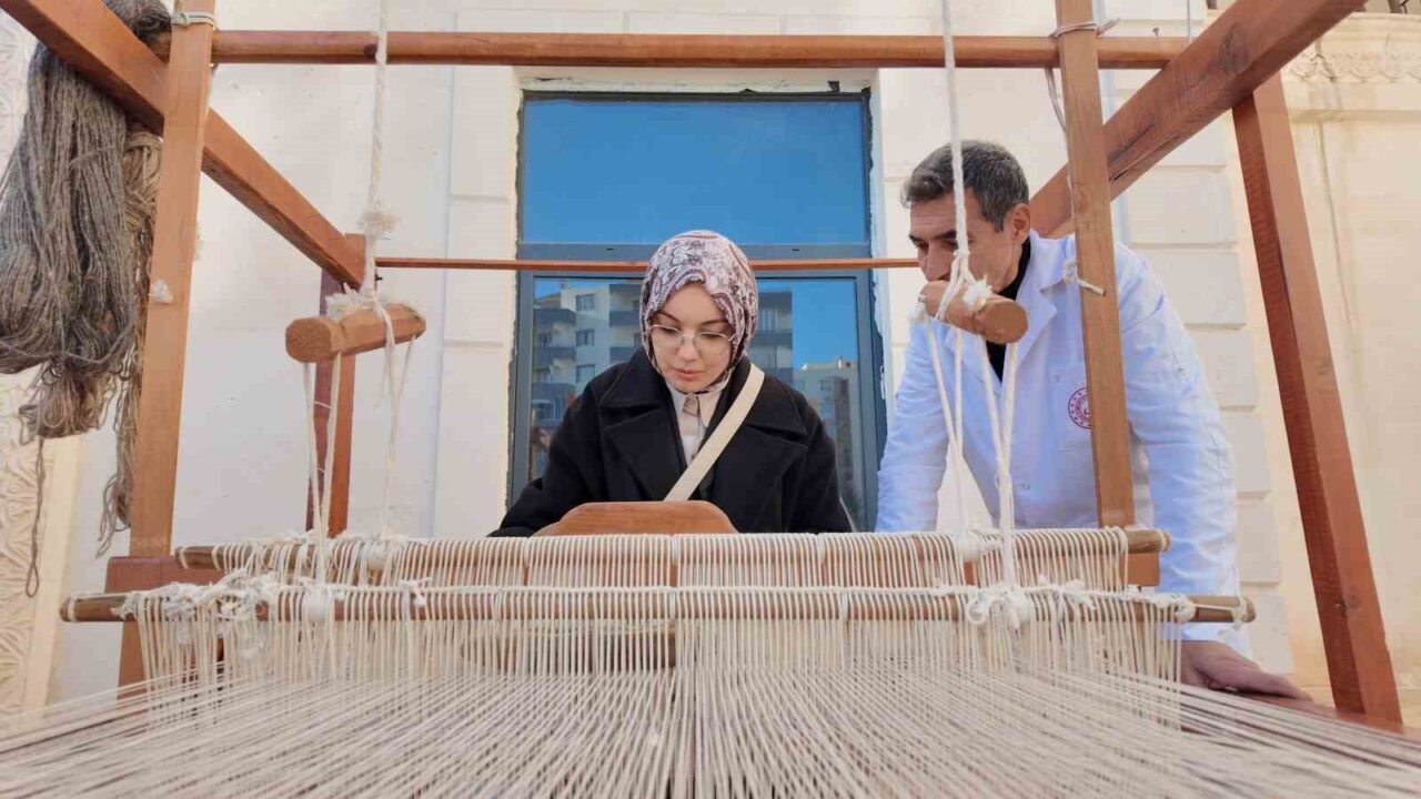 Siirt’te 24 Kasım Öğretmenler Günü için Olgunlaşma Enstitüsü, 24 öğretmenin