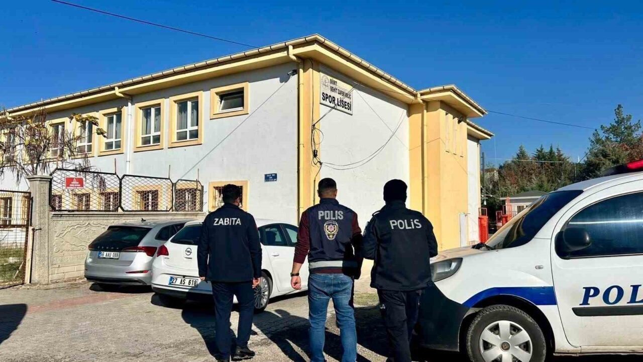 Siirt Belediyesi Zabıta Müdürlüğü, 385 iş yerini denetleyerek 5'ine toplam