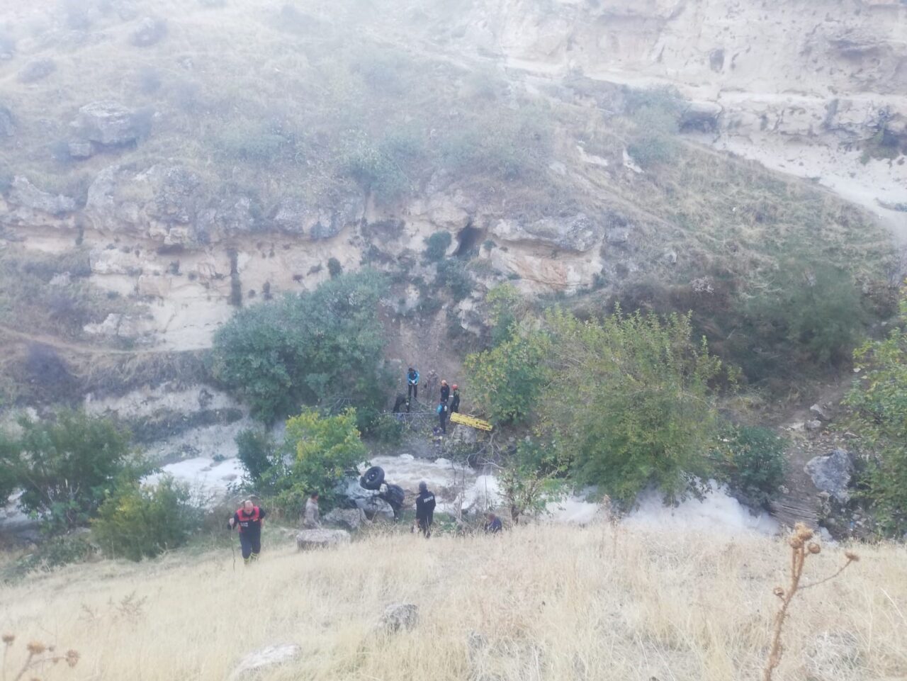 Siirt'te bir aracın şarampole devrilmesi sonucu Hakim Esen yaşamını yitirdi,