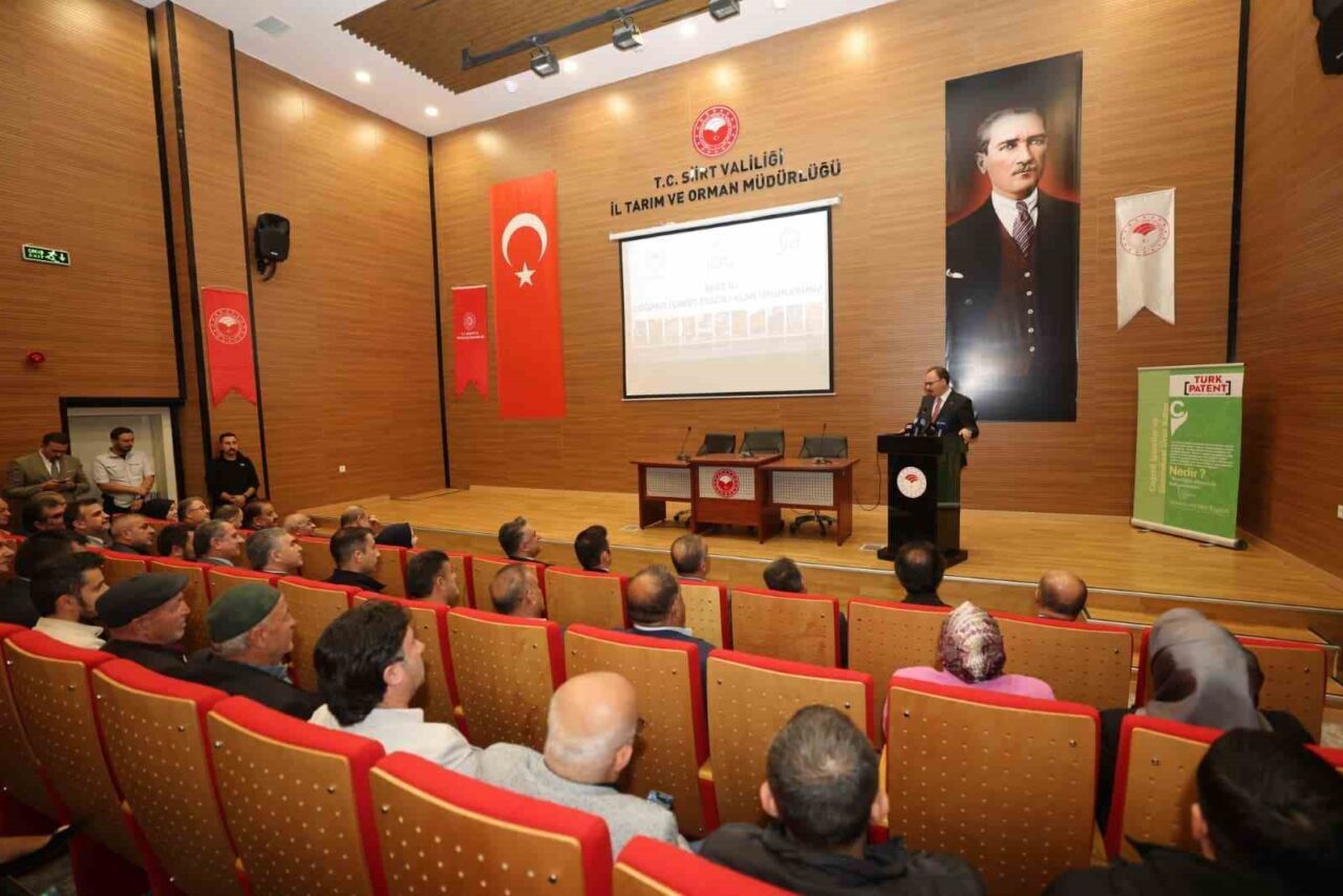 Siirt'te düzenlenen Sınai Mülkiyet Hakları ve Coğrafi İşaretler konferansında, Vali