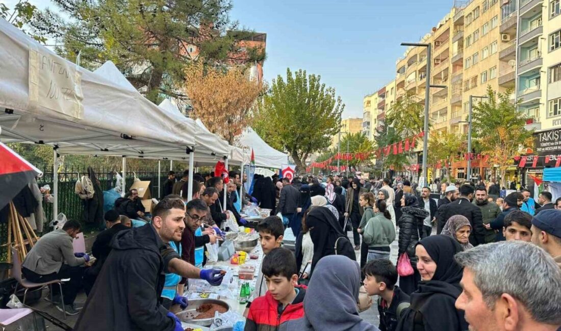 Siirt’te 25-26 Kasım tarihlerinde düzenlenen Hayır Çarşısı'nda Gazze halkı için