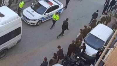 Siirt'te Beykent Caddesi'nde iki grup arasında çıkan bıçaklı kavgada 2