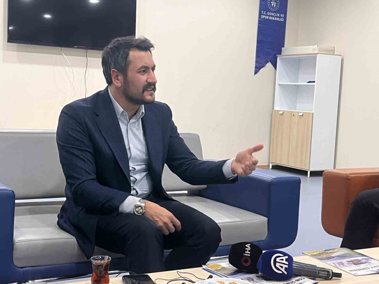 Siirt’te spor altyapısına yönelik yatırımlar sürüyor. Gençlik ve Spor İl