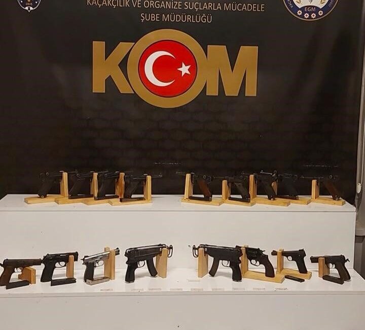 Kayseri'de emniyet güçleri, ruhsatsız silah ticareti yapan B.Y. ve Z.A.D.'yi