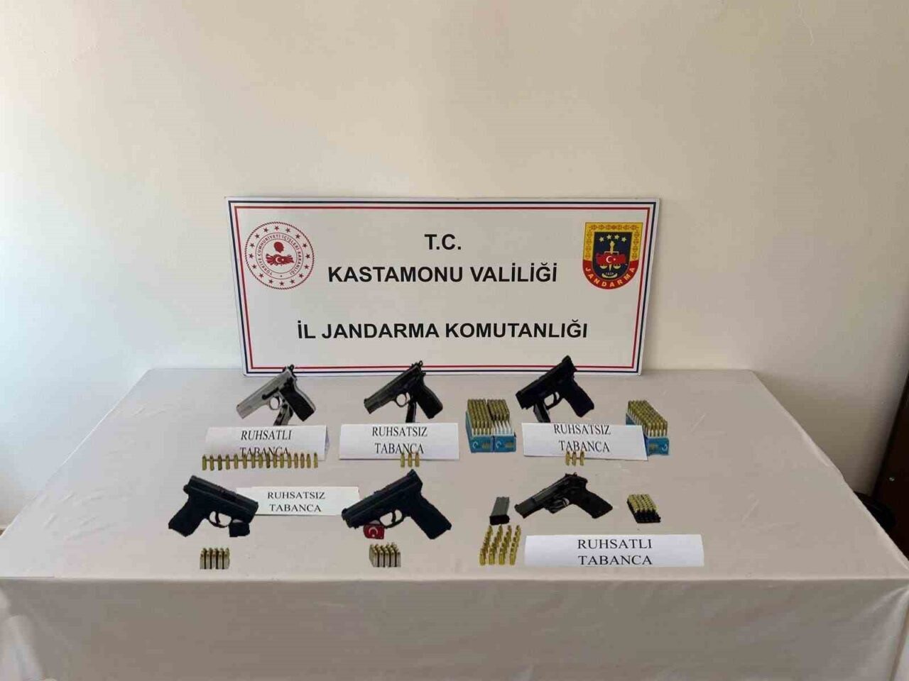 Kastamonu’da Düğünlerde Havaya Ateş Açan 6 Şüpheli Jandarma Tarafından Gözaltına Alındı