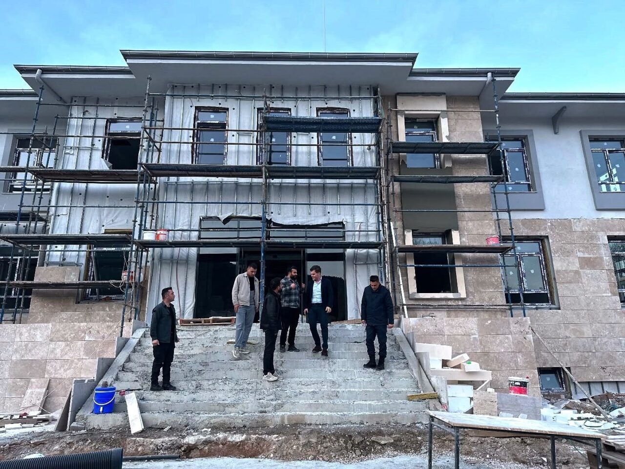 Simav İlçe Jandarma Komutanlığı'nın yeni hizmet binasının inşaatının yüzde 85'i