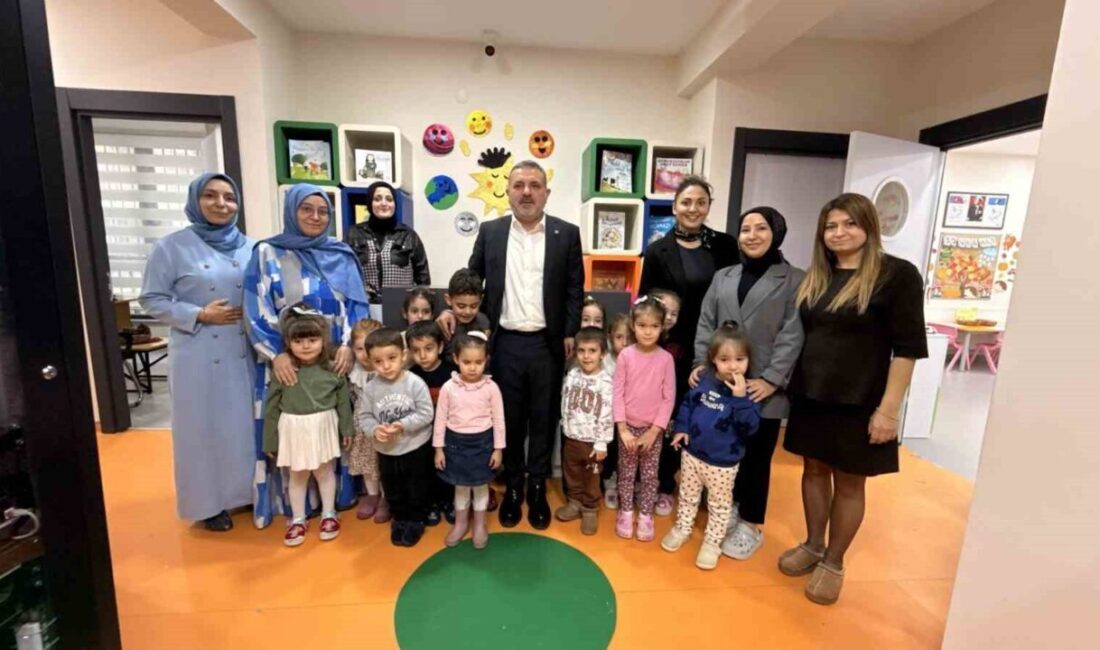 Sincan Belediye Başkanı Murat Ercan, 24 Kasım Öğretmenler Günü nedeniyle