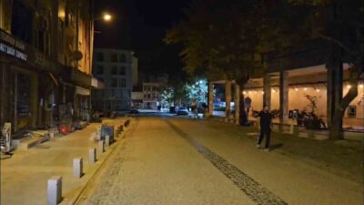 Balıkesir'in Sındırgı ilçesinde sabah saatlerinde ardı ardına depremler yaşandı. İlk